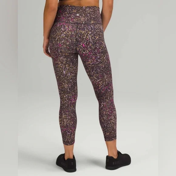 NWOT Lululemon Wunder Train bra/leggings set, size 8, Topography Multi - Picture 5 of 15